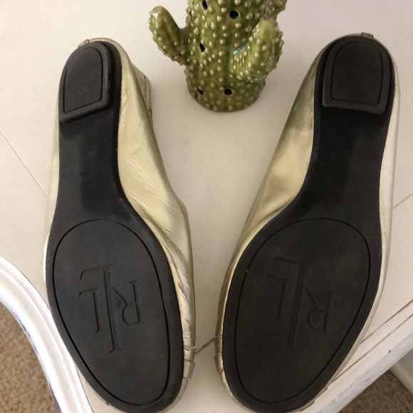 Ralph Lauren Gold Leather Flats - Picture 2 of 3
